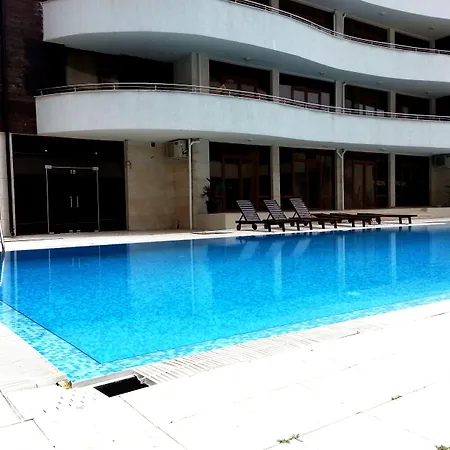 아파트 Eden - Menada