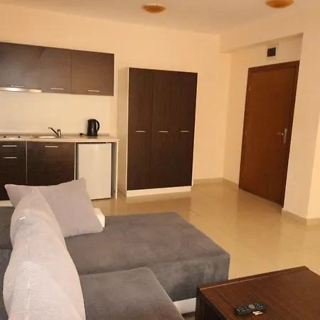 Апартаменти Eden - Menada